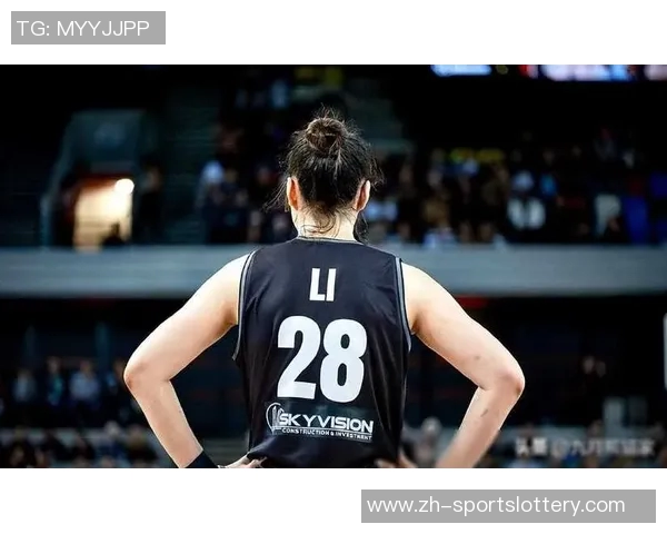 李月汝与风暴携手训练全力以赴官方发布球鞋特写引关注